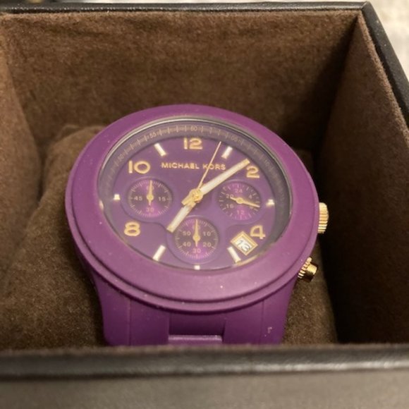 Michael Kors Purple Jelly Watch - Picture 2 of 8
